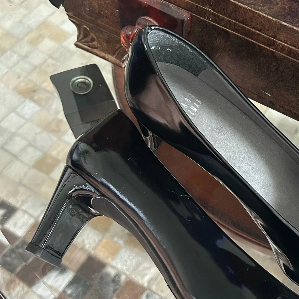 NIB RARE Stuart Weitzman Black Soft Patent Leather Kitten Heel Chic Pumps 8.5